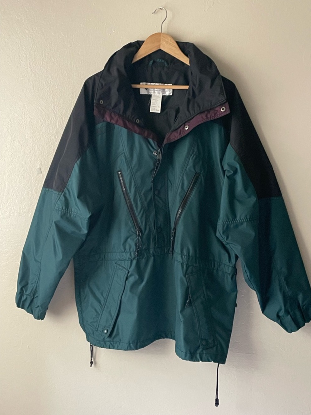 Columbia men’s sportswear snowboarding Green Color block Jacket packable hoodie